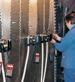 �96 ������ ���� � ������� ������ ����������� ������ Arc Machines Inc.